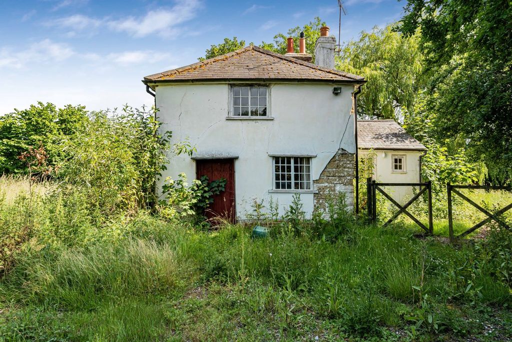 Property photo 2 of 36