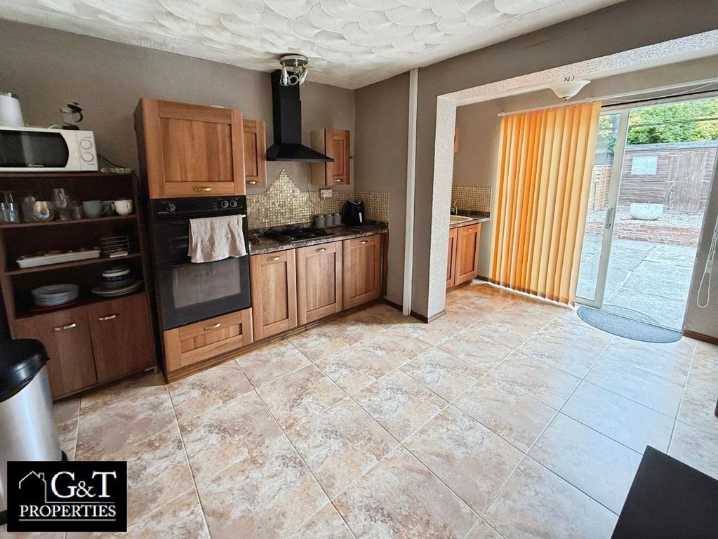 Property photo 2 of 18 Kitchen/Dining Room