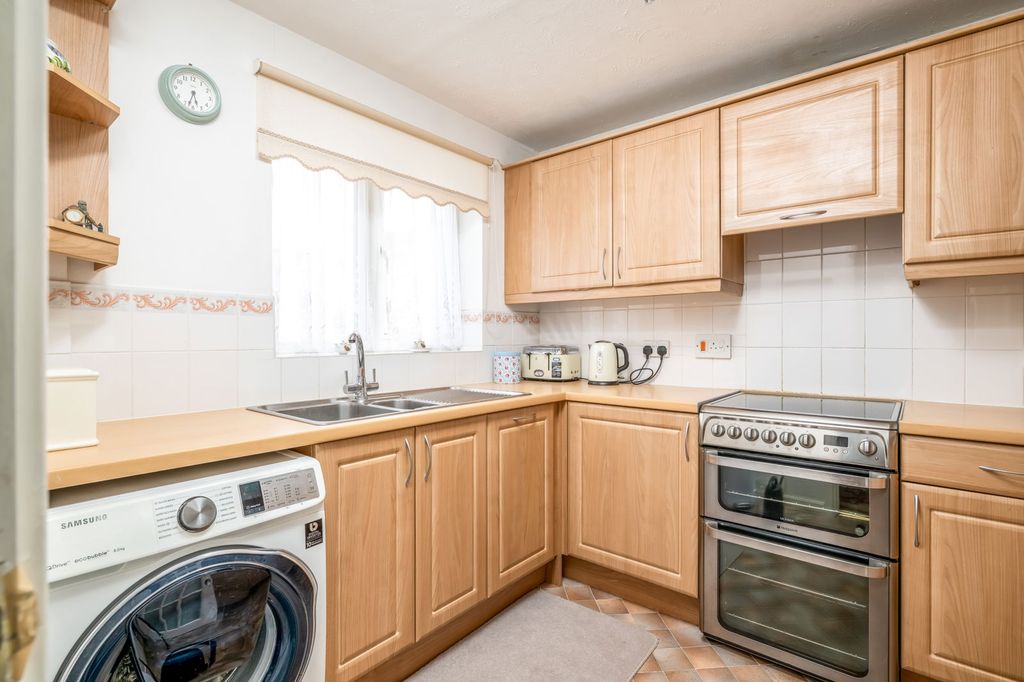Property photo 3 of 20