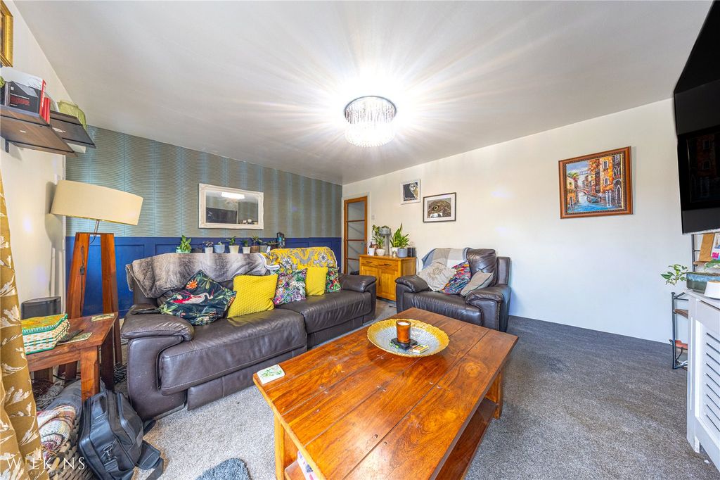 Property photo 3 of 32 Picture No. 03