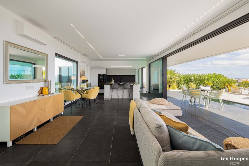 Property photo 3 of 30