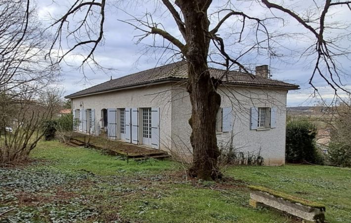 Property photo 2 of 10