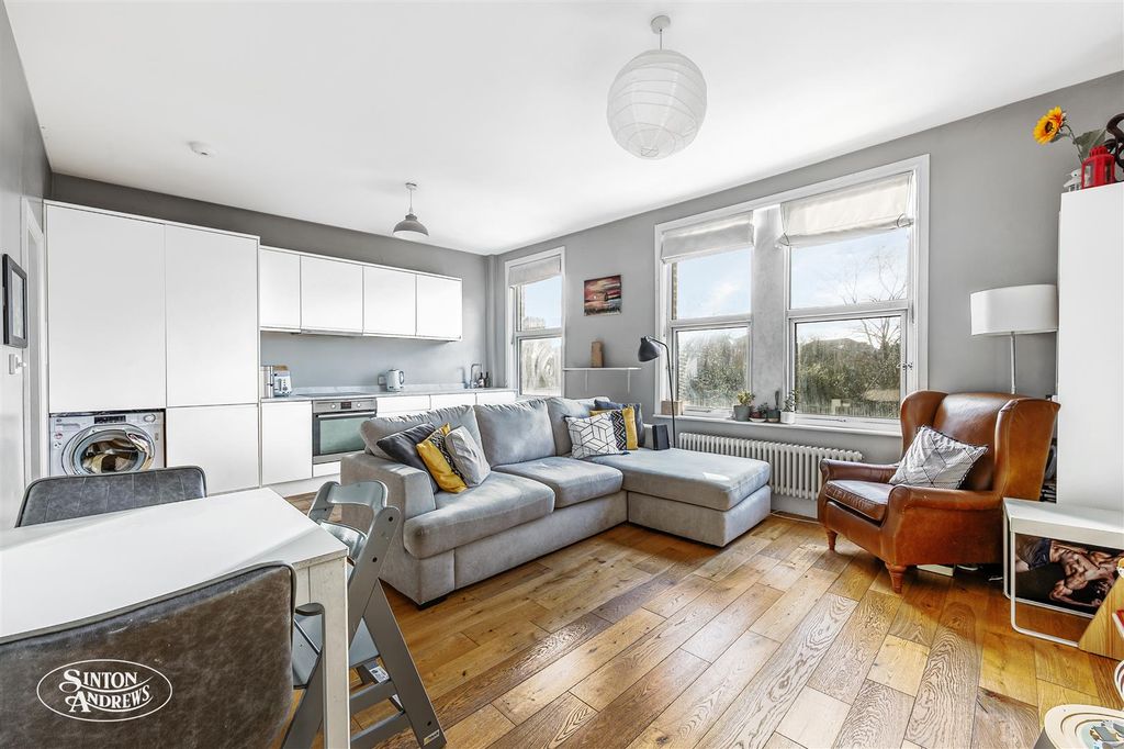 Property photo 2 of 8 7C Churchfield Road-3.Jpg