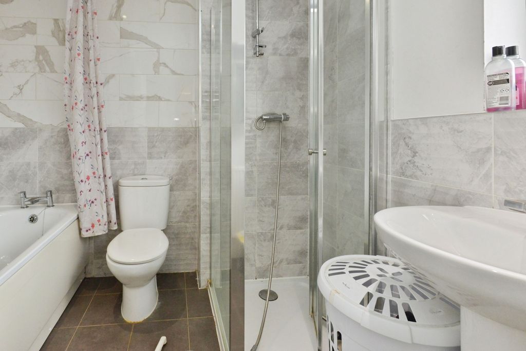 Property photo 3 of 18 Photo