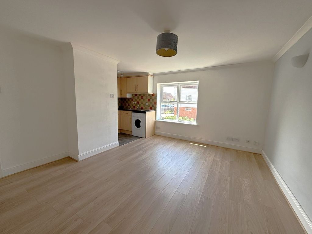 Property photo 3 of 10 1895327