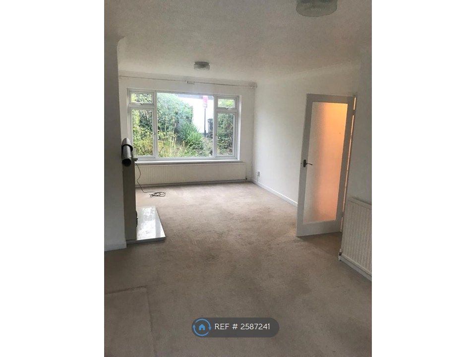 Property photo 2 of 10 Lounge