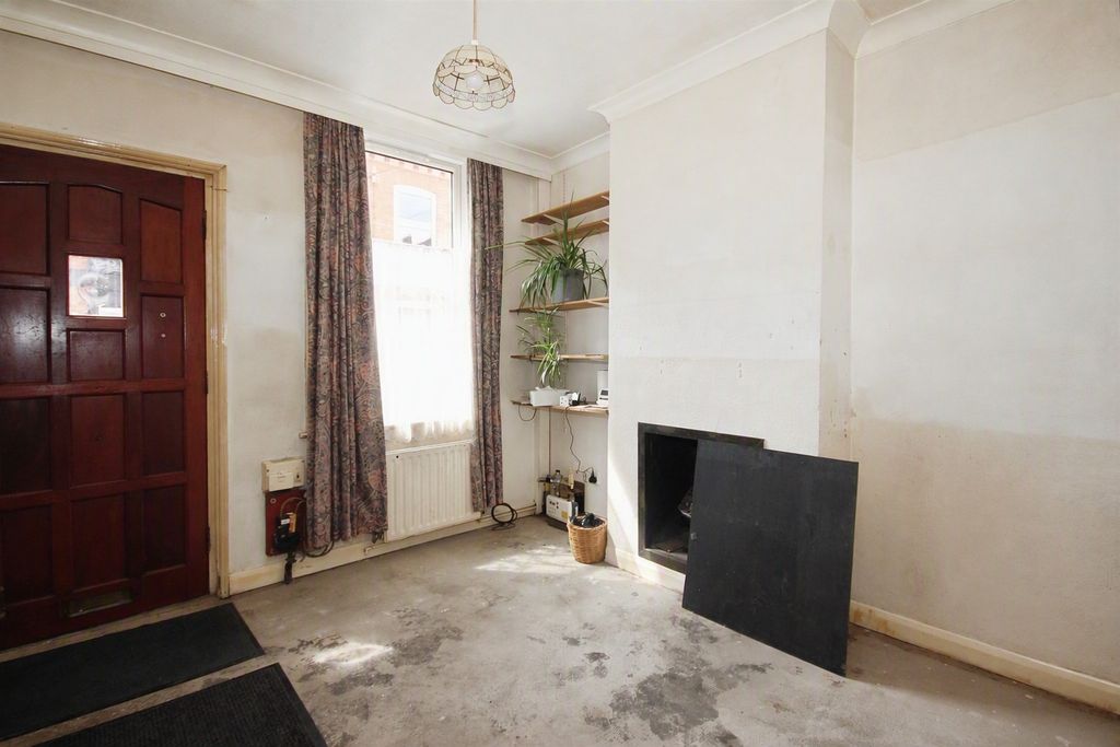 Property photo 3 of 9