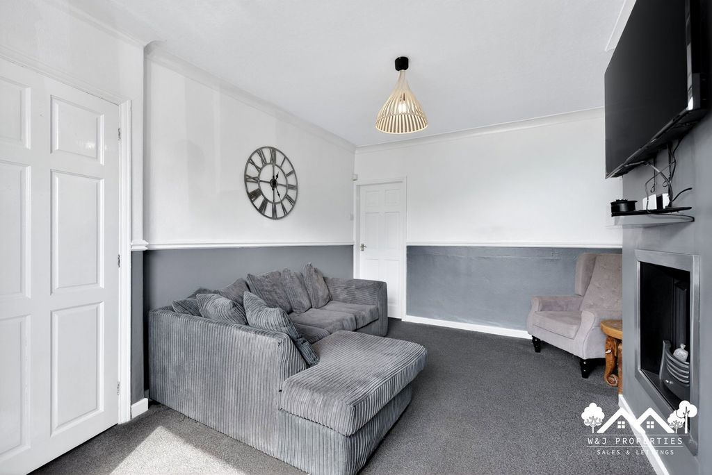 Property photo 2 of 30