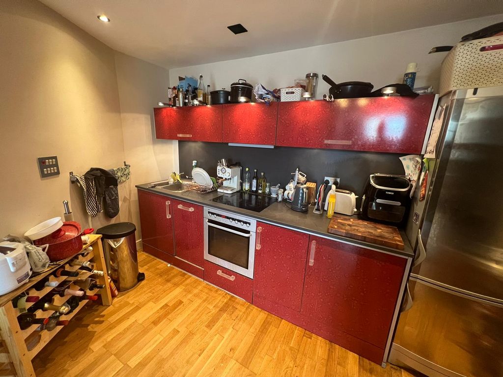 Property photo 2 of 5 Kitchen