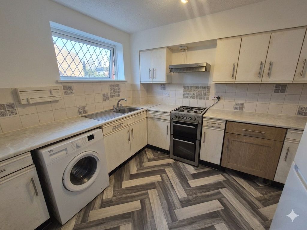 Property photo 3 of 6 5050343