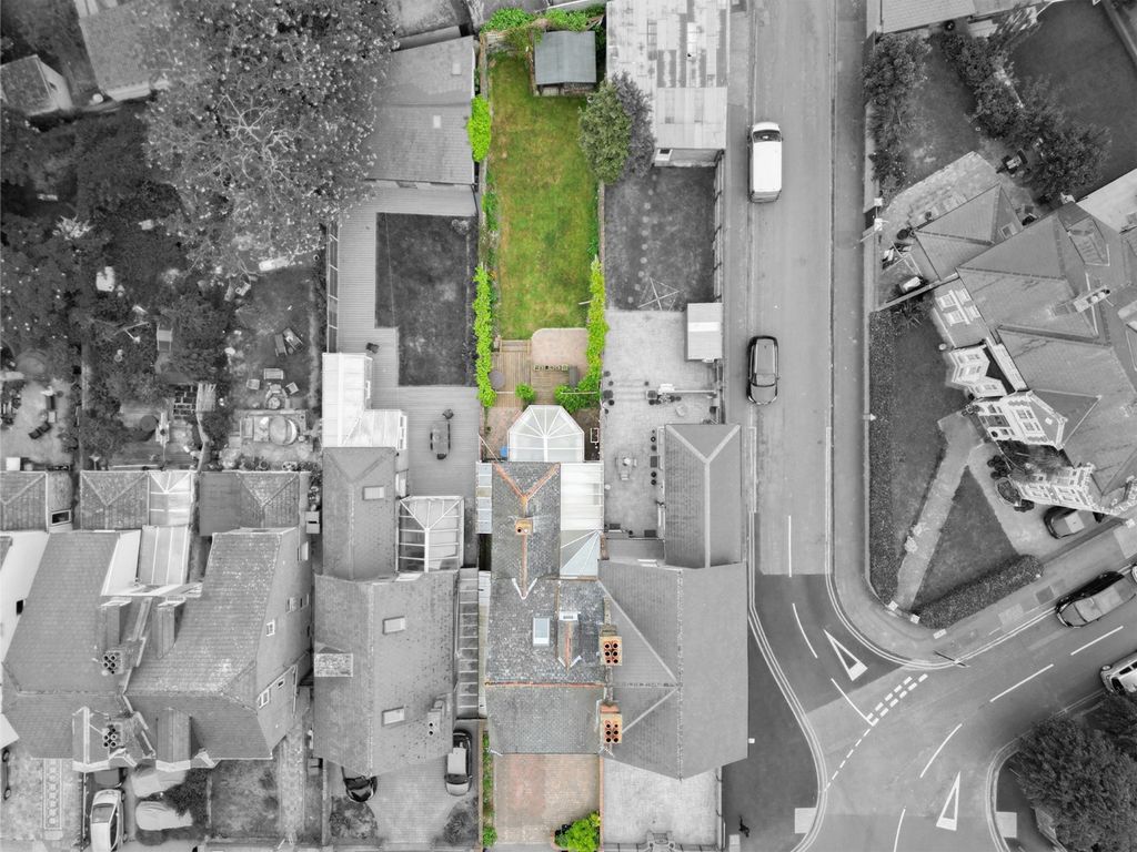 Property photo 2 of 28 4136564