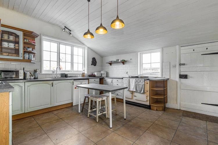 Property photo 3 of 15 309626