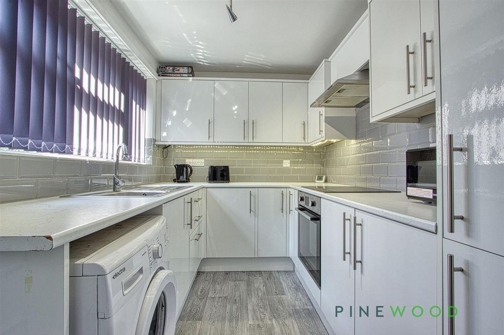 Property photo 2 of 23 Kitchen