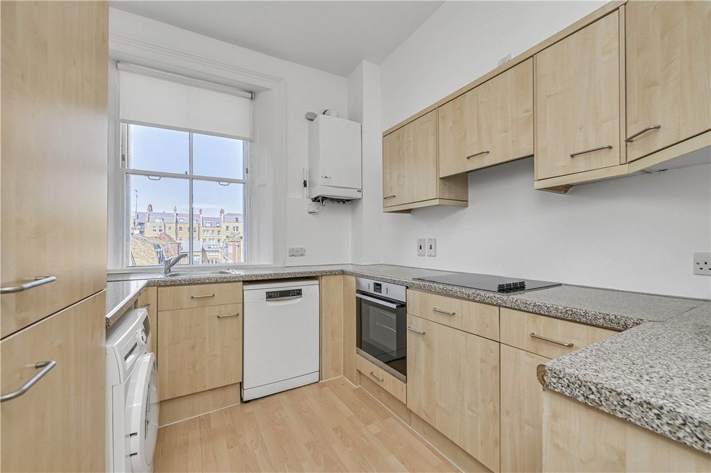 Property photo 3 of 16 Picture No. 28
