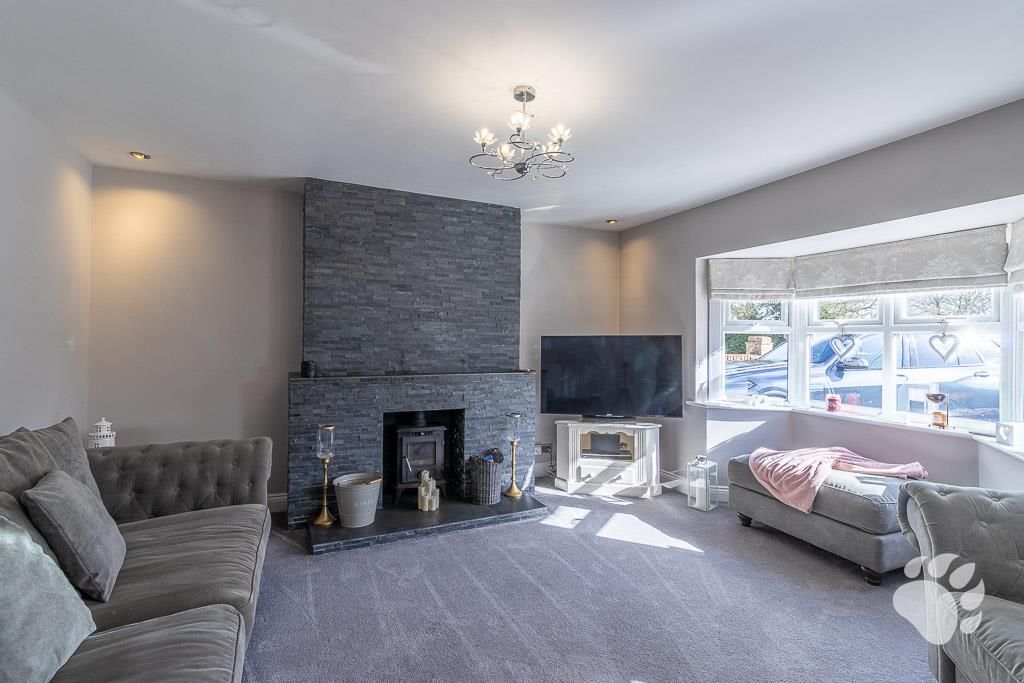 Property photo 3 of 36 Lounge