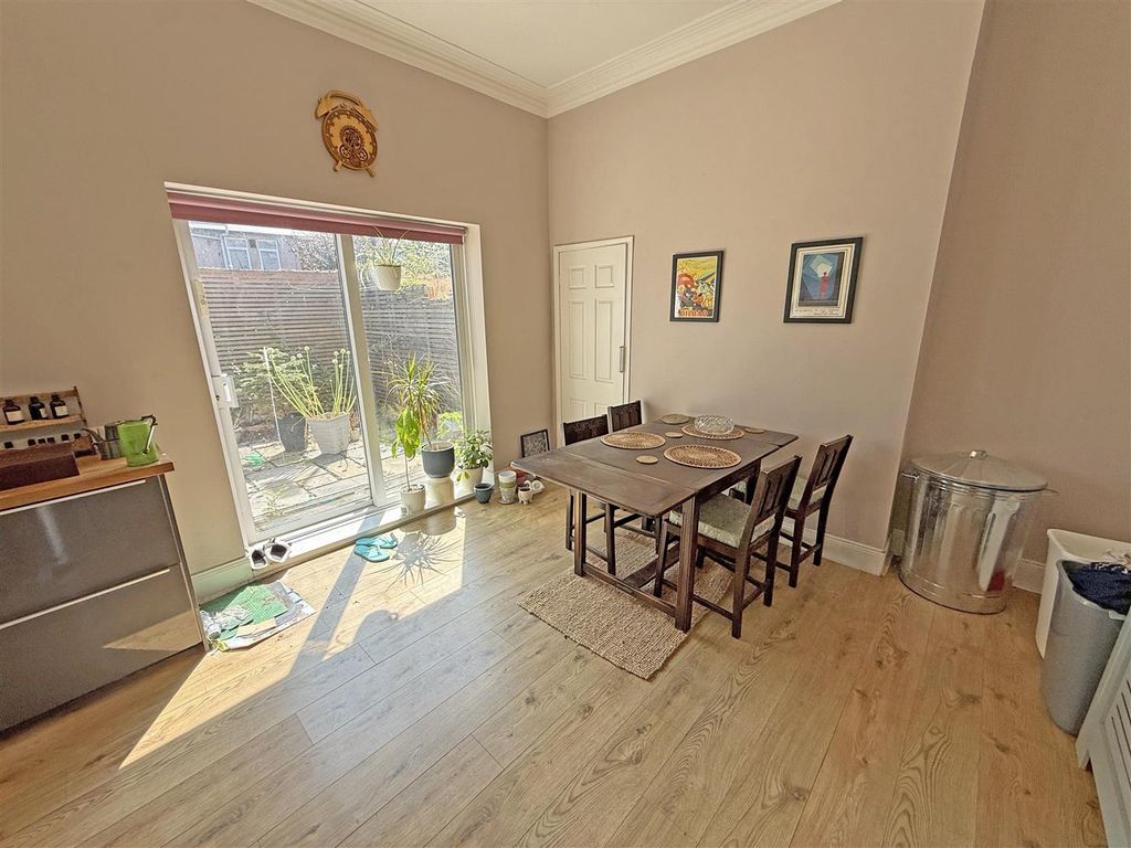 Property photo 2 of 11 Kitchen A3.Jpg