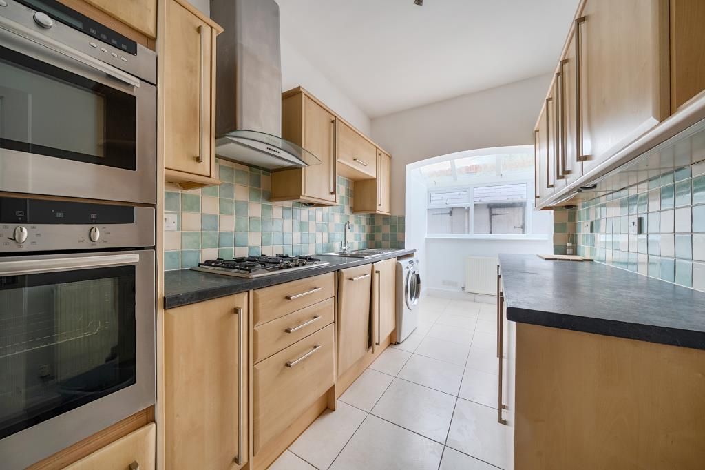 Property photo 3 of 22 Kitchen