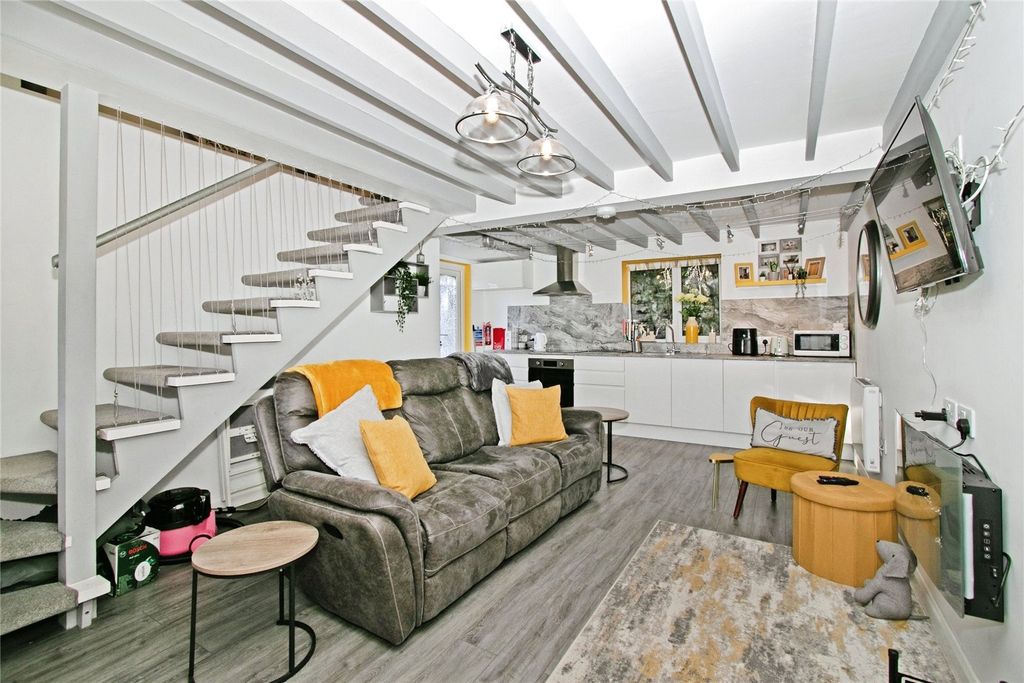 Property photo 2 of 13 Lounge Area