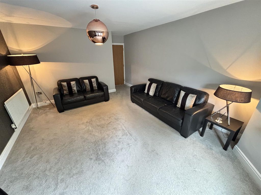 Property photo 3 of 13 Living Room