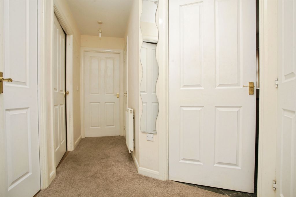 Property photo 3 of 13