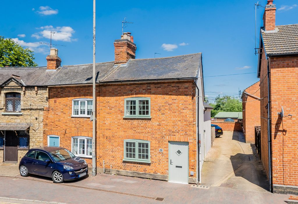 Property photo 1 of 23