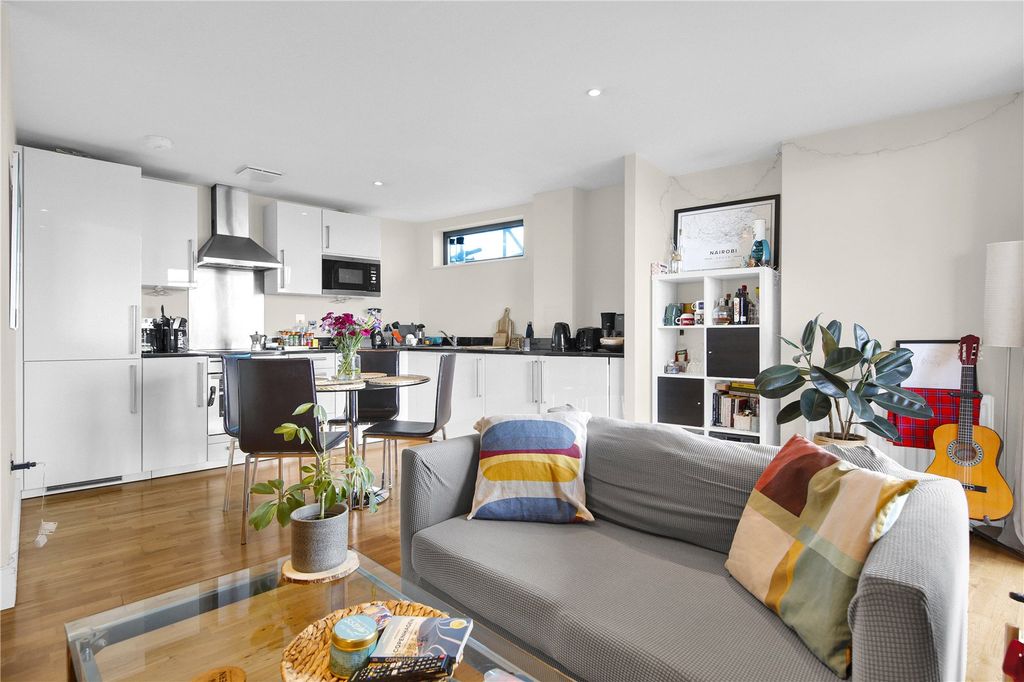 Property photo 2 of 20 Picture No. 26