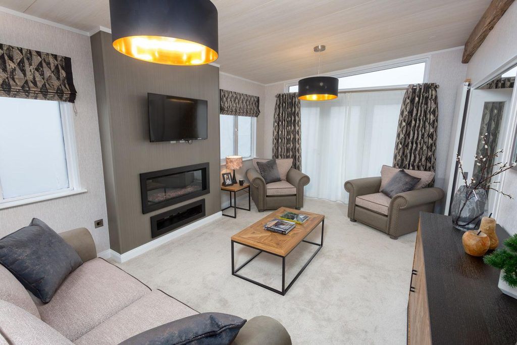 Property photo 1 of 7 Spacious Pemberton Rivendale Lounge With Fireplace And Bifold Doors