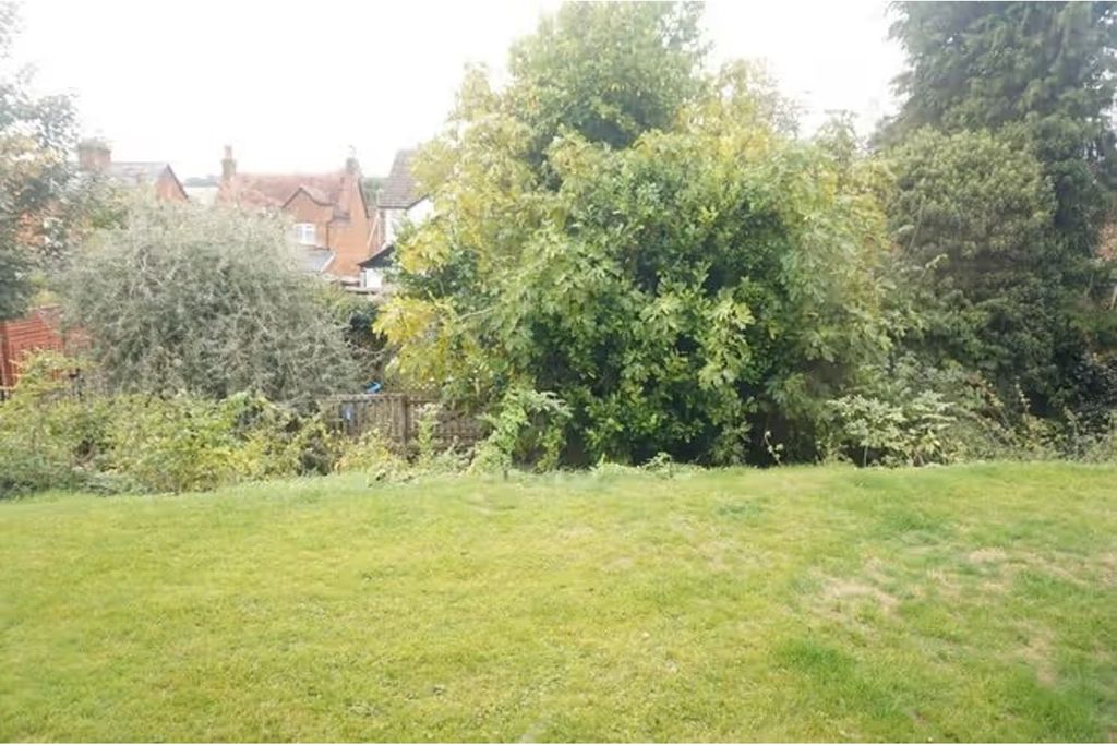 Property photo 2 of 11