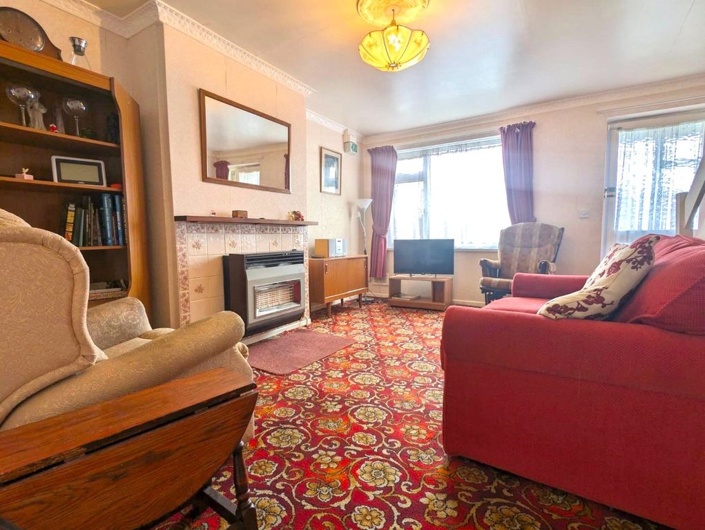 Property photo 2 of 11 Picture No. 03