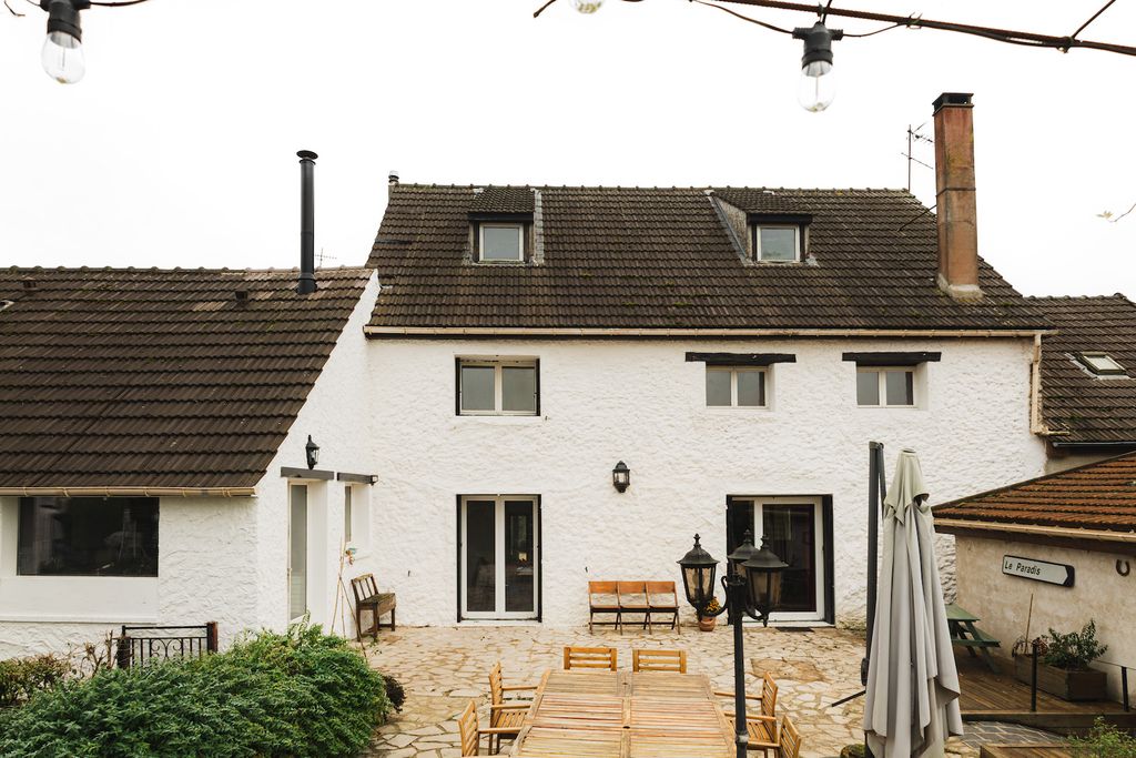 Property photo 2 of 15