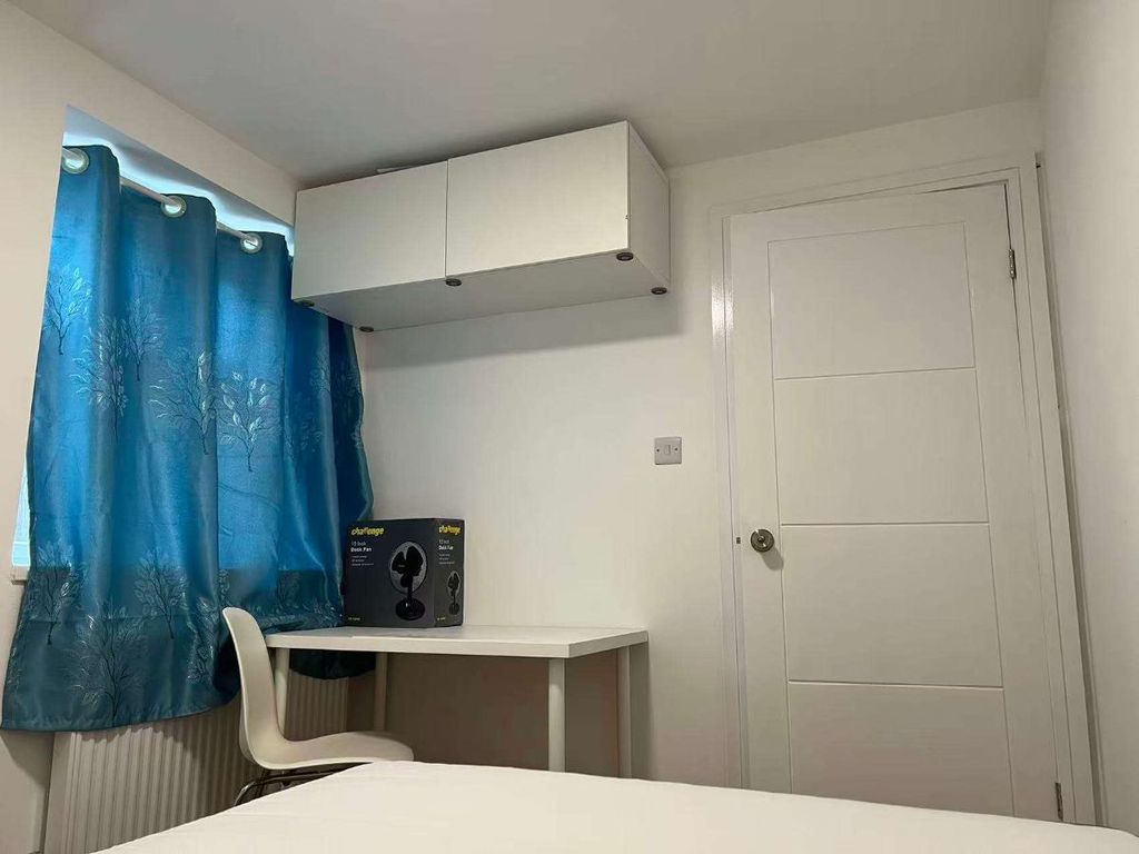 Property photo 3 of 6