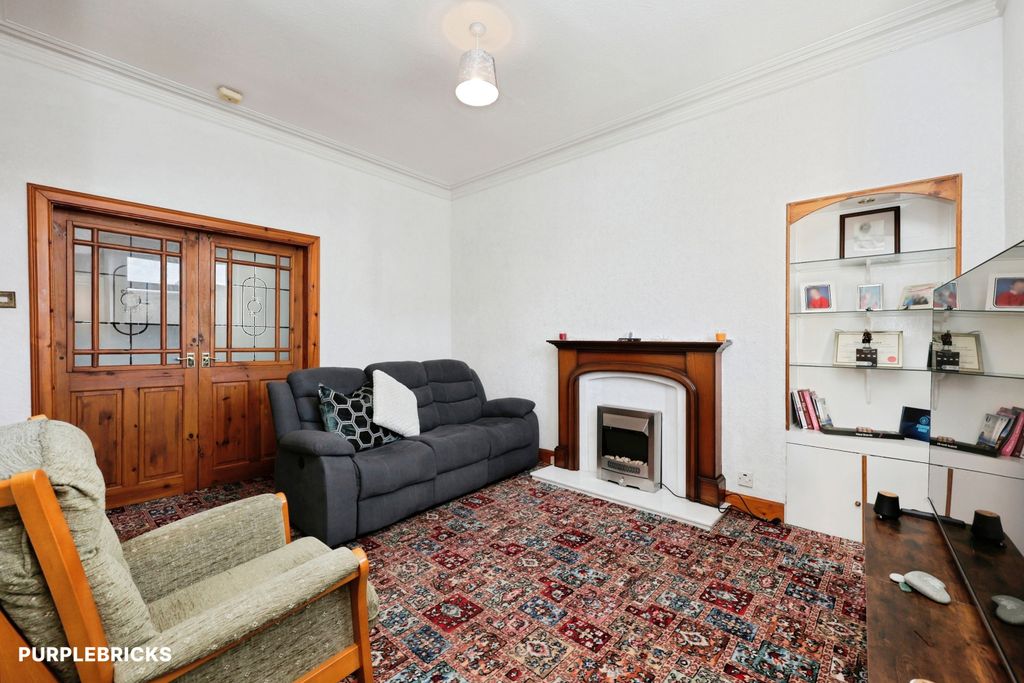 Property photo 3 of 25