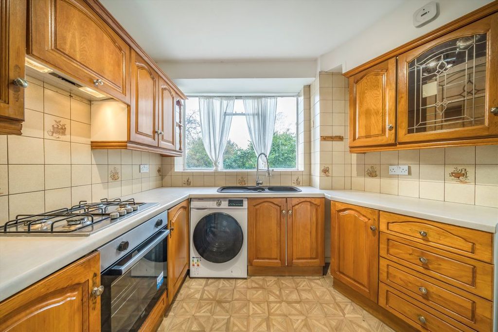 Property photo 3 of 7