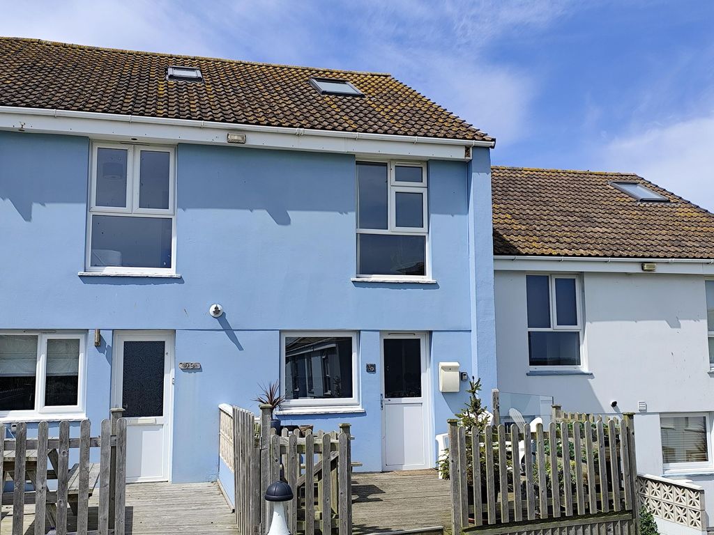 Property photo 1 of 19 External