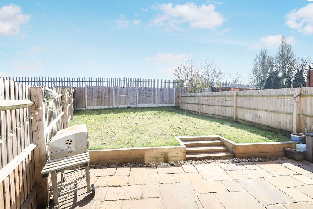 Property photo 3 of 17