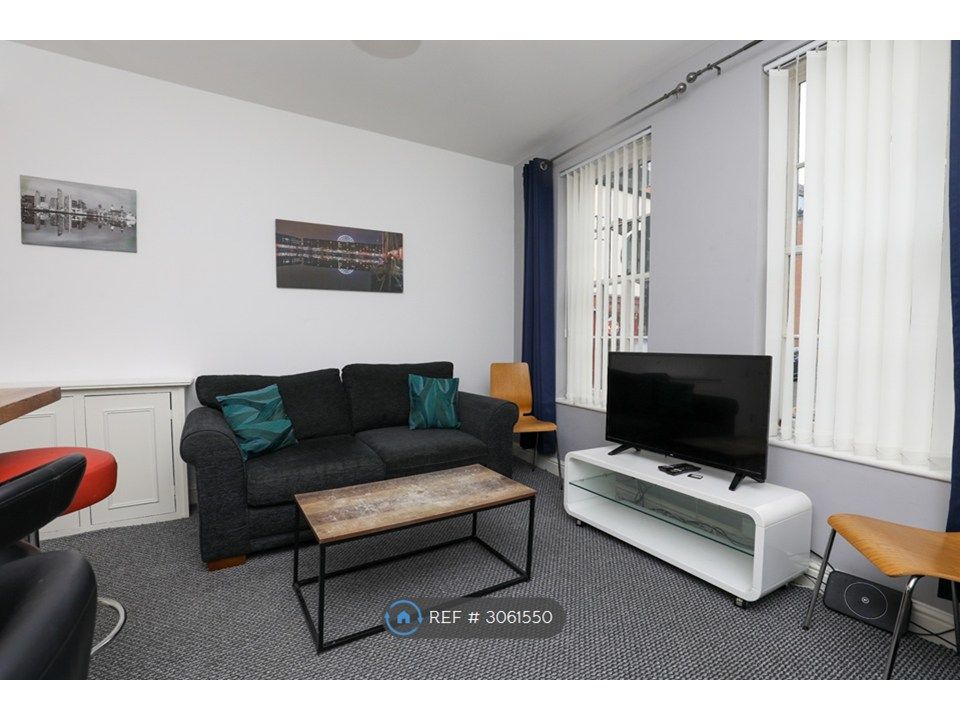 Property photo 3 of 14 Living/Dining
