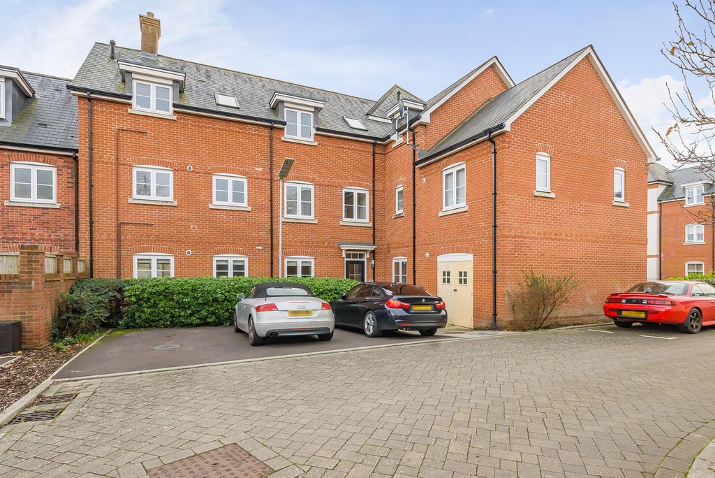 Property photo 2 of 15