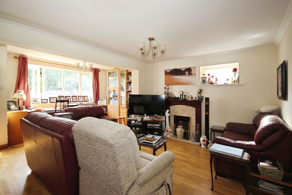 Property photo 2 of 15