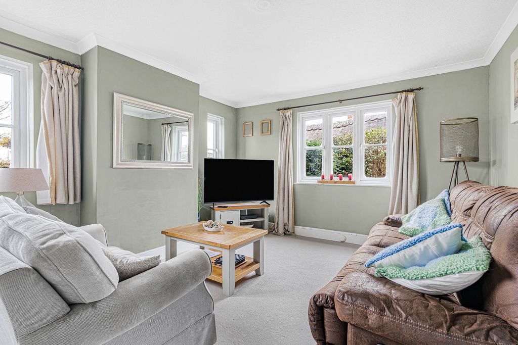 Property photo 3 of 27