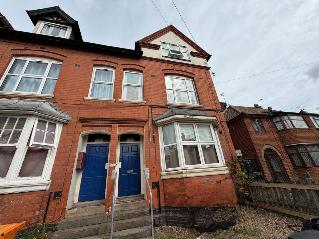 Property photo 1 of 5