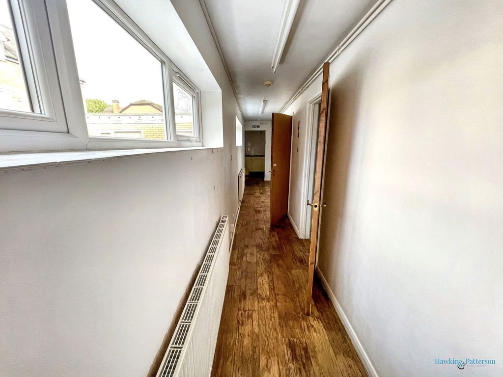 Property photo 3 of 29