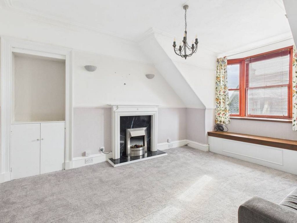 Property photo 3 of 25