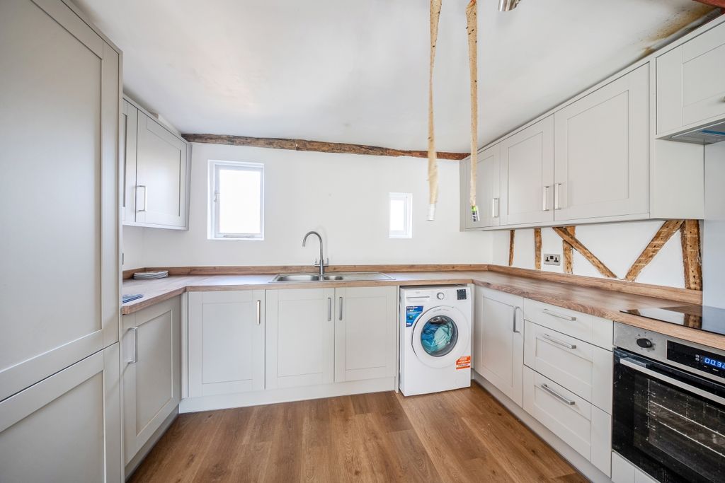 Property photo 2 of 17 1526930-12-6Aba5A...