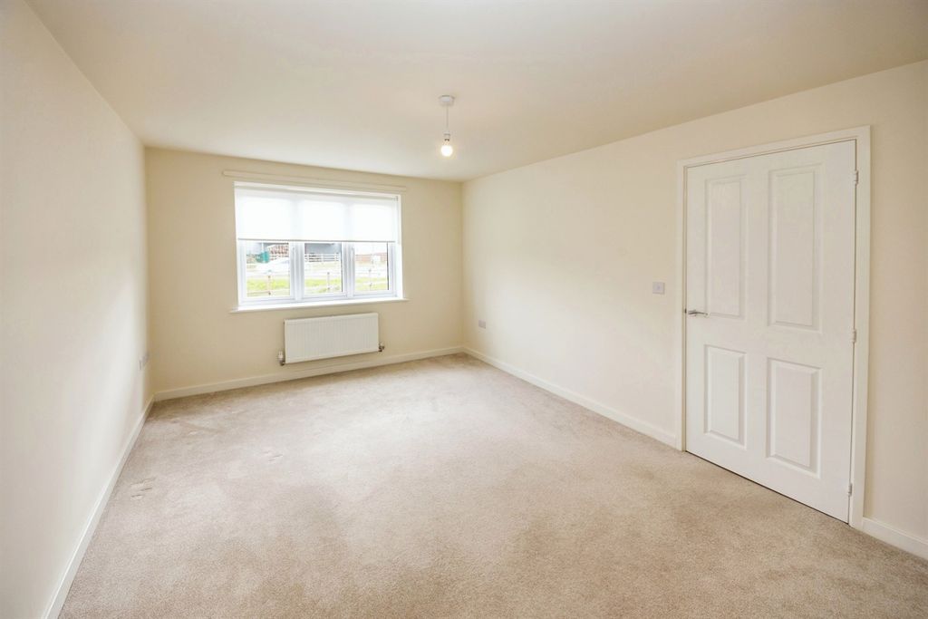 Property photo 2 of 6 Living Room