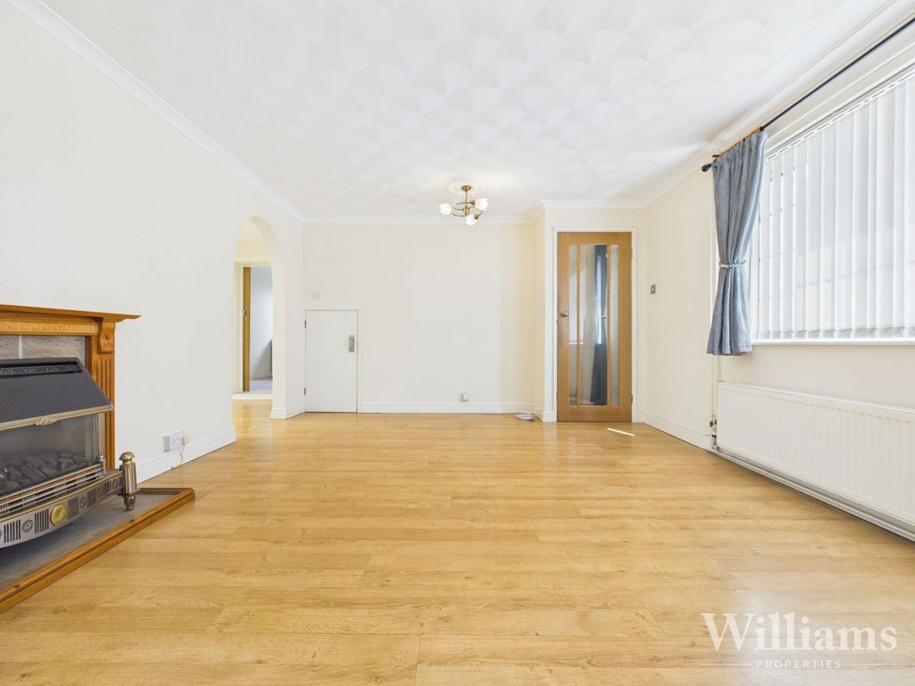 Property photo 2 of 29