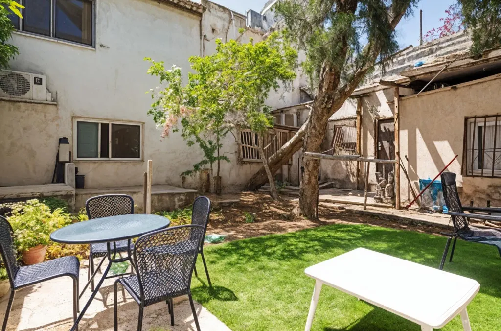 Property photo 1 of 6