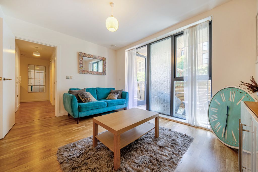 Property photo 1 of 17 1468581-9-6A17283...