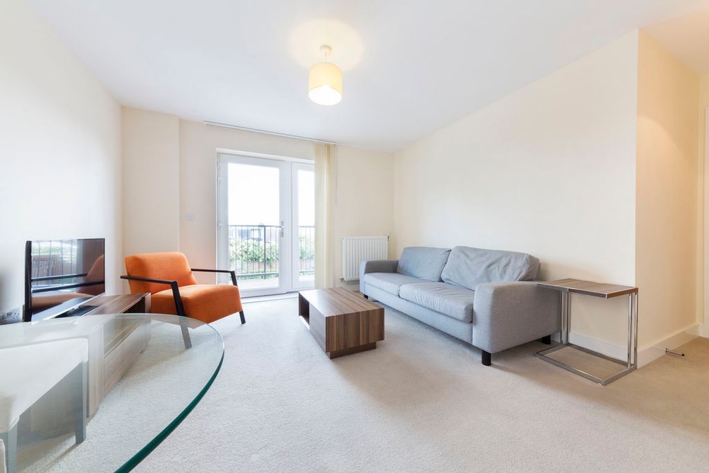 Property photo 3 of 12