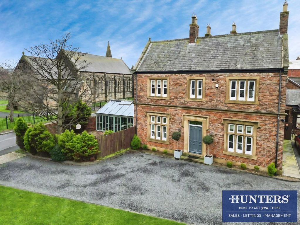 Property photo 1 of 27 External