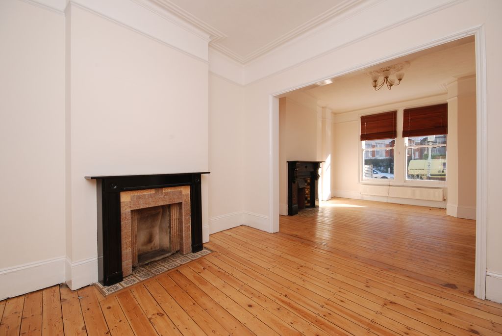 Property photo 3 of 20